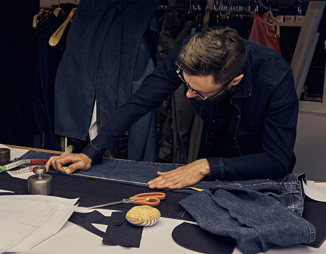 denim-clothing-company-artistic-milliners-for-quality-innovation (1)